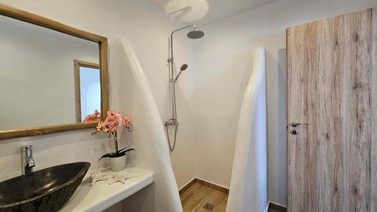 Polychronis Private Suite Pollonia Exterior foto